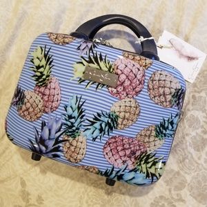Jessica Simpson "hardshell" Pineapple Luggage